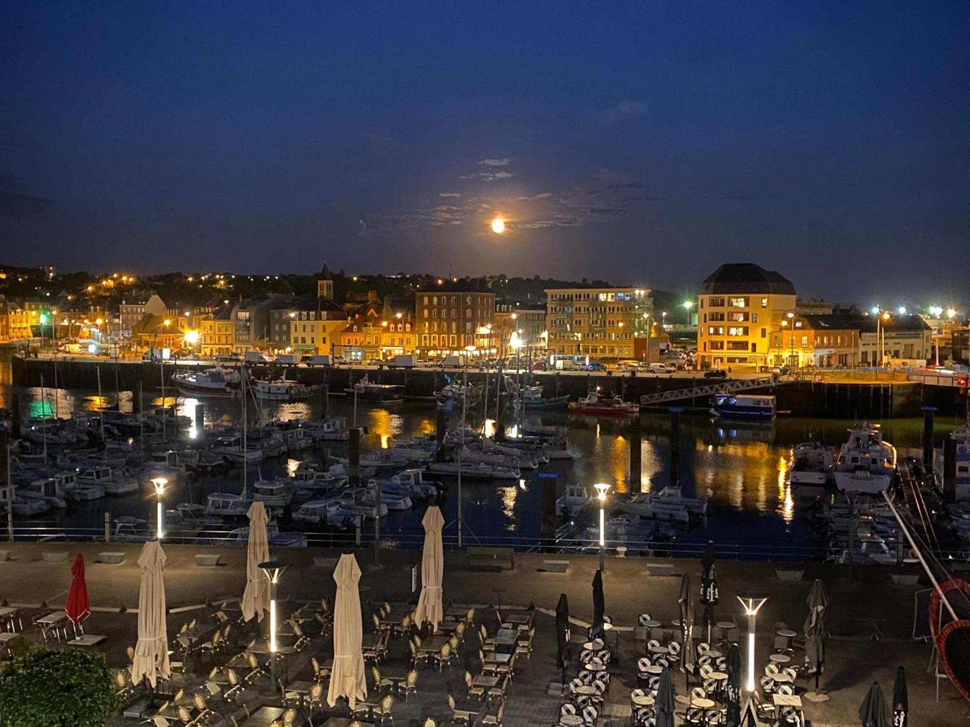 Etablissement 3 Etoiles Avec Ascenseur, 3 Appartements Lumineux Vue Port Avec Balcon, 200M De La Mer, Wifi Fibre, Tous Service Inclus Dieppe Zewnętrze zdjęcie
