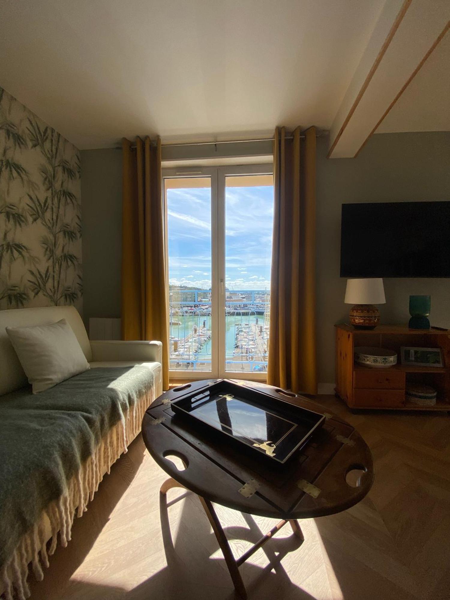 Etablissement 3 Etoiles Avec Ascenseur, 3 Appartements Lumineux Vue Port Avec Balcon, 200M De La Mer, Wifi Fibre, Tous Service Inclus Dieppe Zewnętrze zdjęcie
