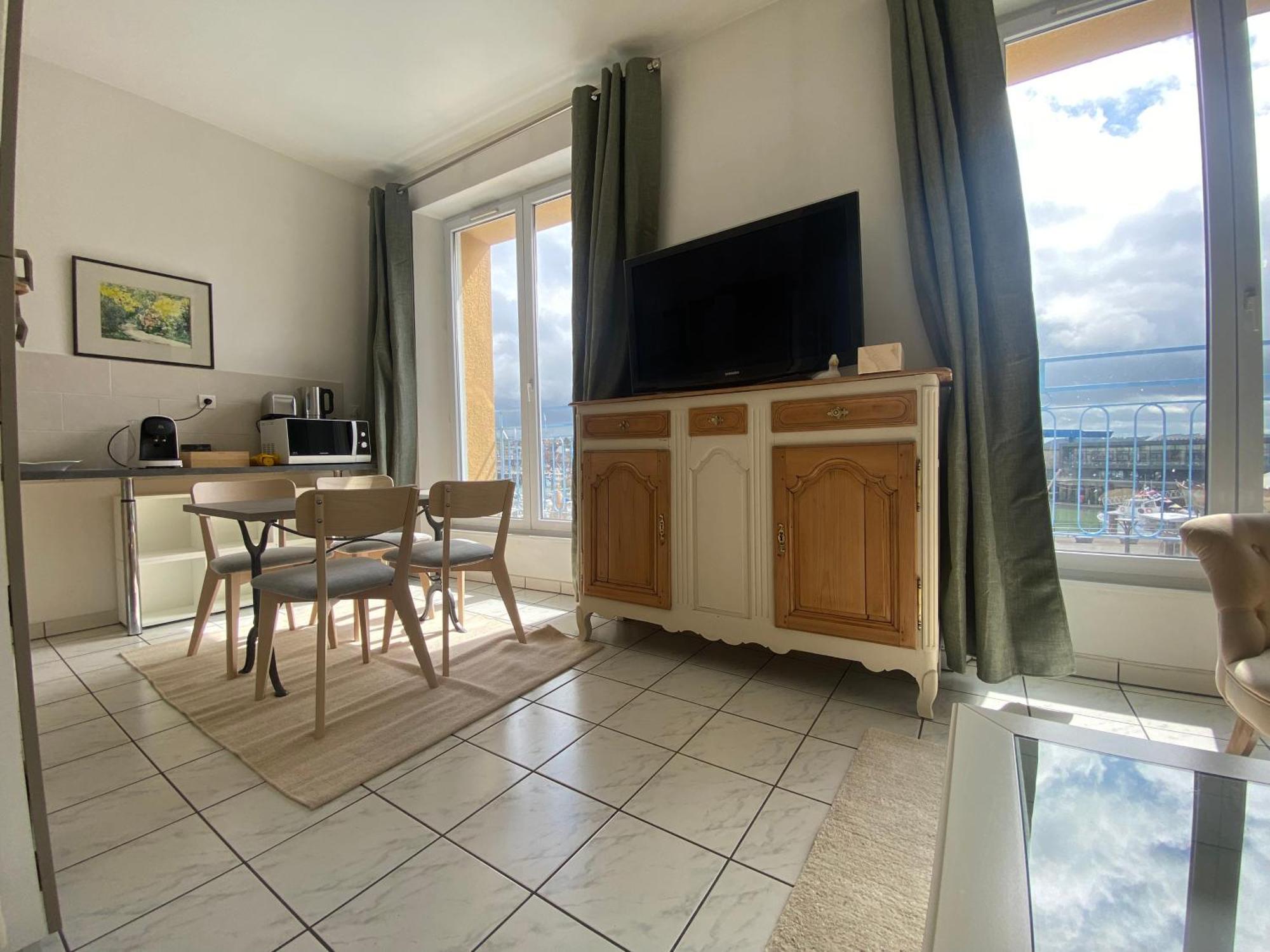 Etablissement 3 Etoiles Avec Ascenseur, 3 Appartements Lumineux Vue Port Avec Balcon, 200M De La Mer, Wifi Fibre, Tous Service Inclus Dieppe Zewnętrze zdjęcie