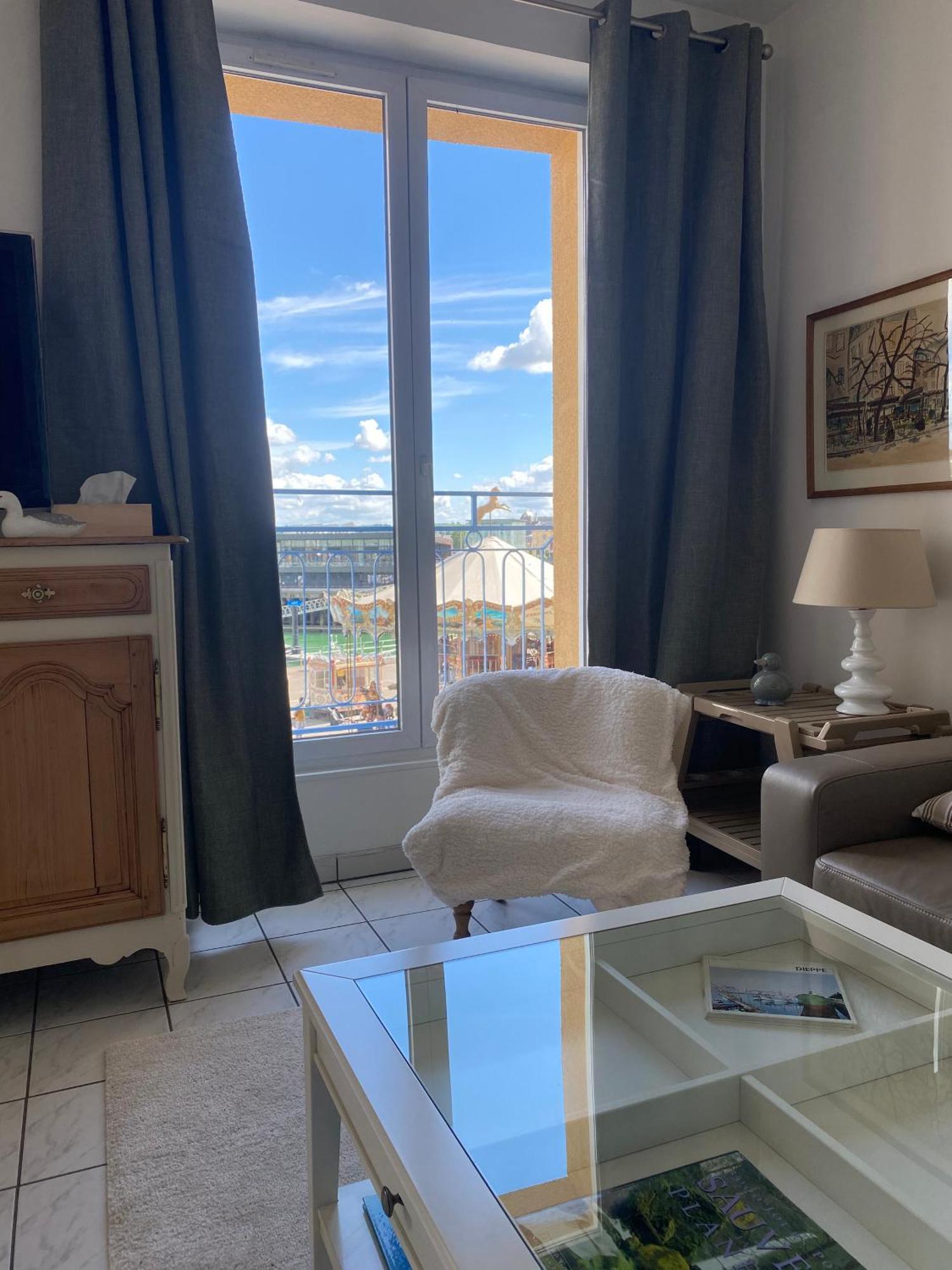 Etablissement 3 Etoiles Avec Ascenseur, 3 Appartements Lumineux Vue Port Avec Balcon, 200M De La Mer, Wifi Fibre, Tous Service Inclus Dieppe Zewnętrze zdjęcie