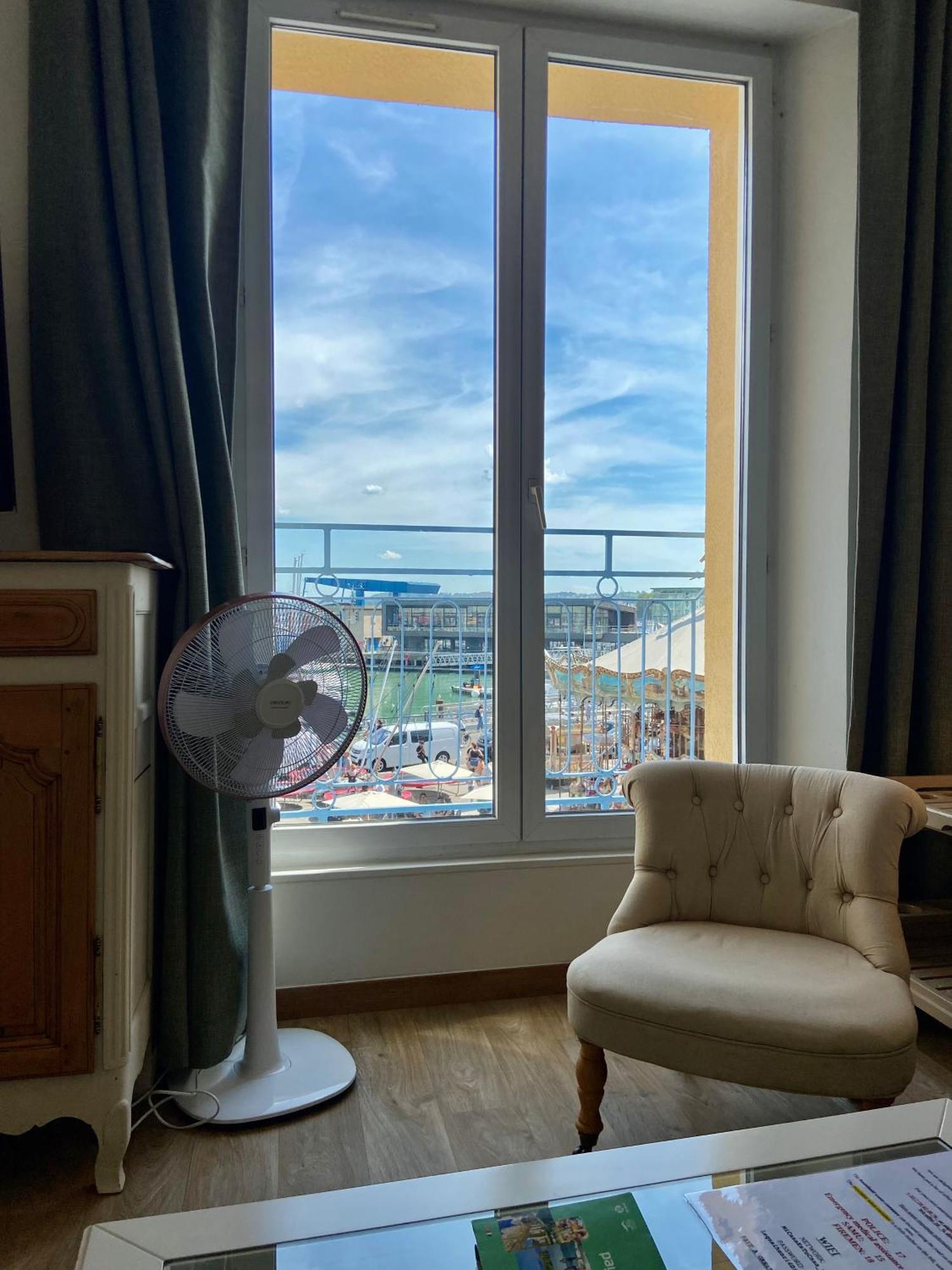 Etablissement 3 Etoiles Avec Ascenseur, 3 Appartements Lumineux Vue Port Avec Balcon, 200M De La Mer, Wifi Fibre, Tous Service Inclus Dieppe Zewnętrze zdjęcie